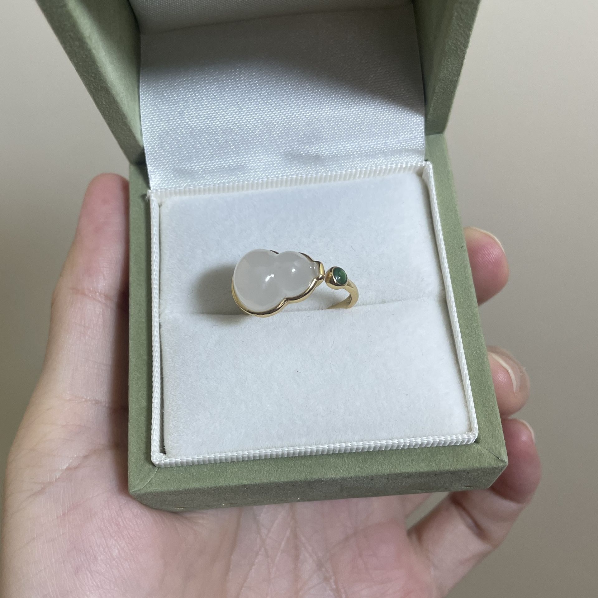 Nephrite jade ring/ Hetian jade (size adjustable)