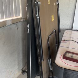 Ping-pong table
