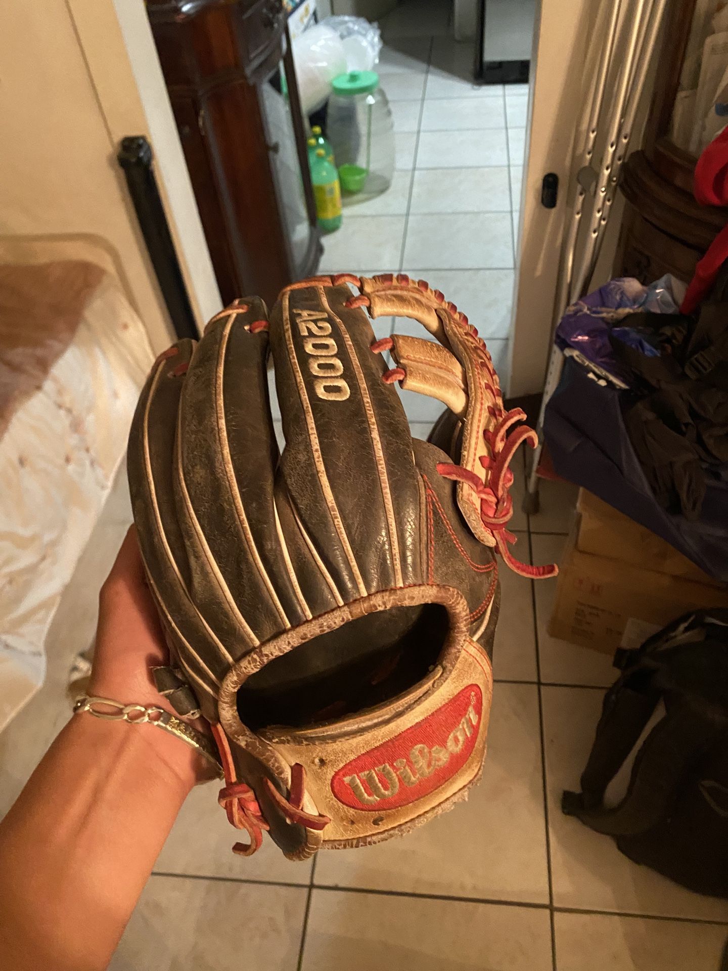 Wilson A2000