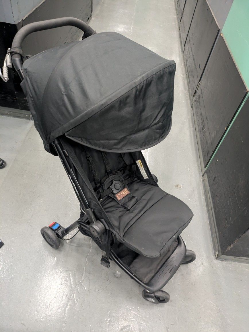 Mountain Buggy Nano V3 Travel Stroller in Black