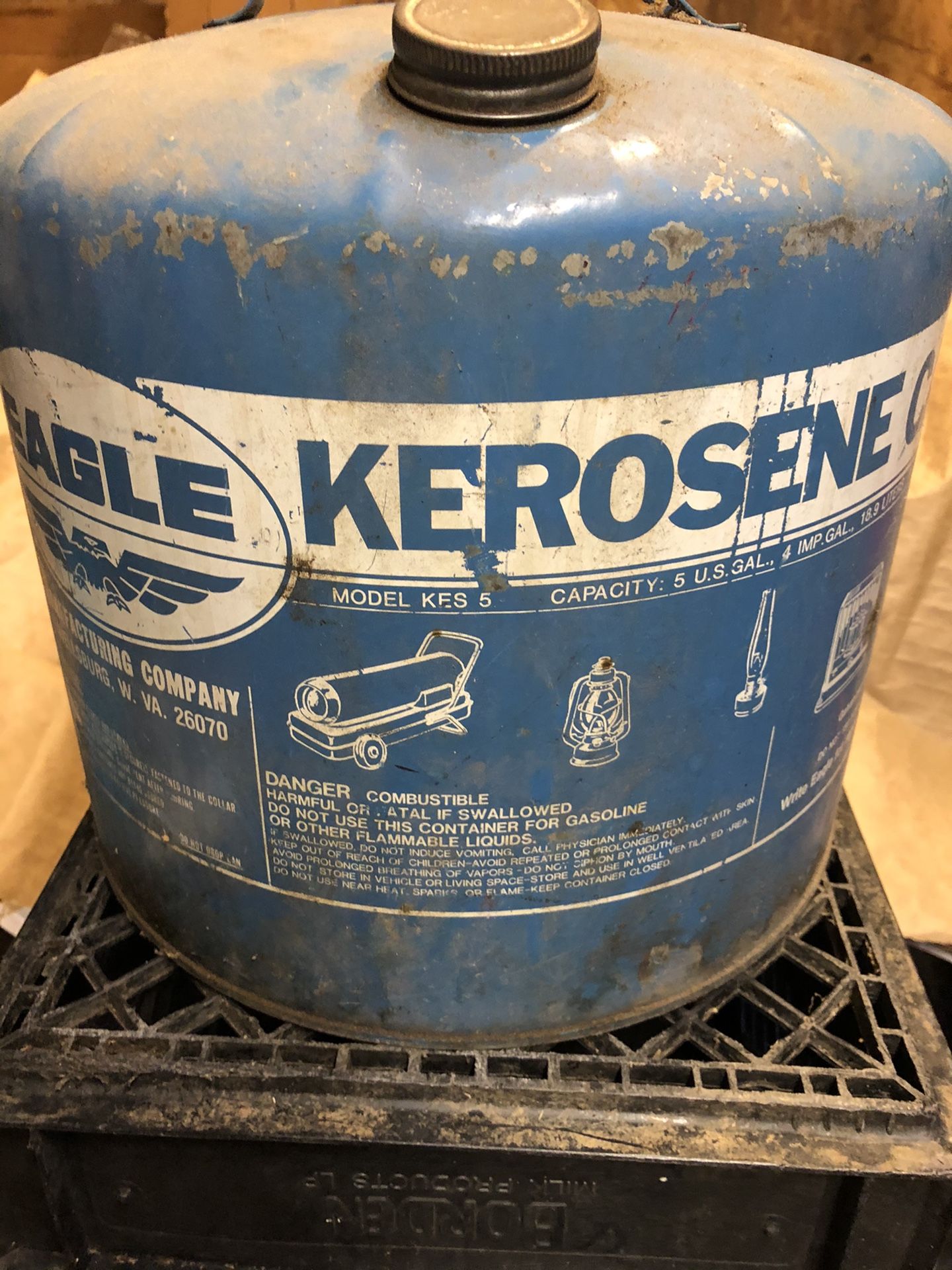 kerosene 5 gallon can