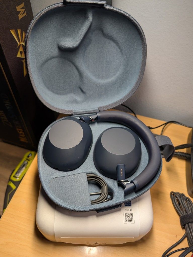 Sony WH-1000XM6 Bluetooth Headphones