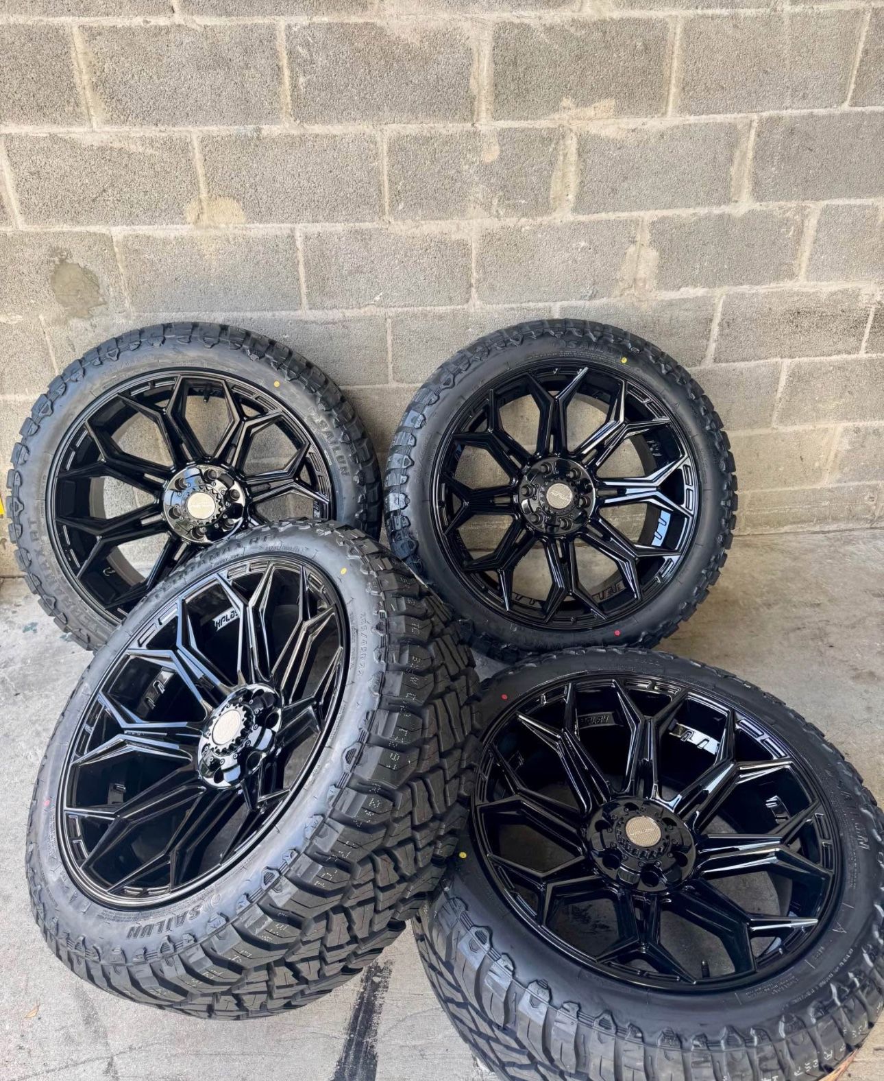 22x10 4PLAY Wheels Rims Tires For Chevy Silverado F-150 Ram 1500 Gmc Sierra Rims