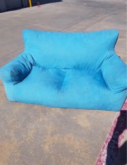 Mini kids couch