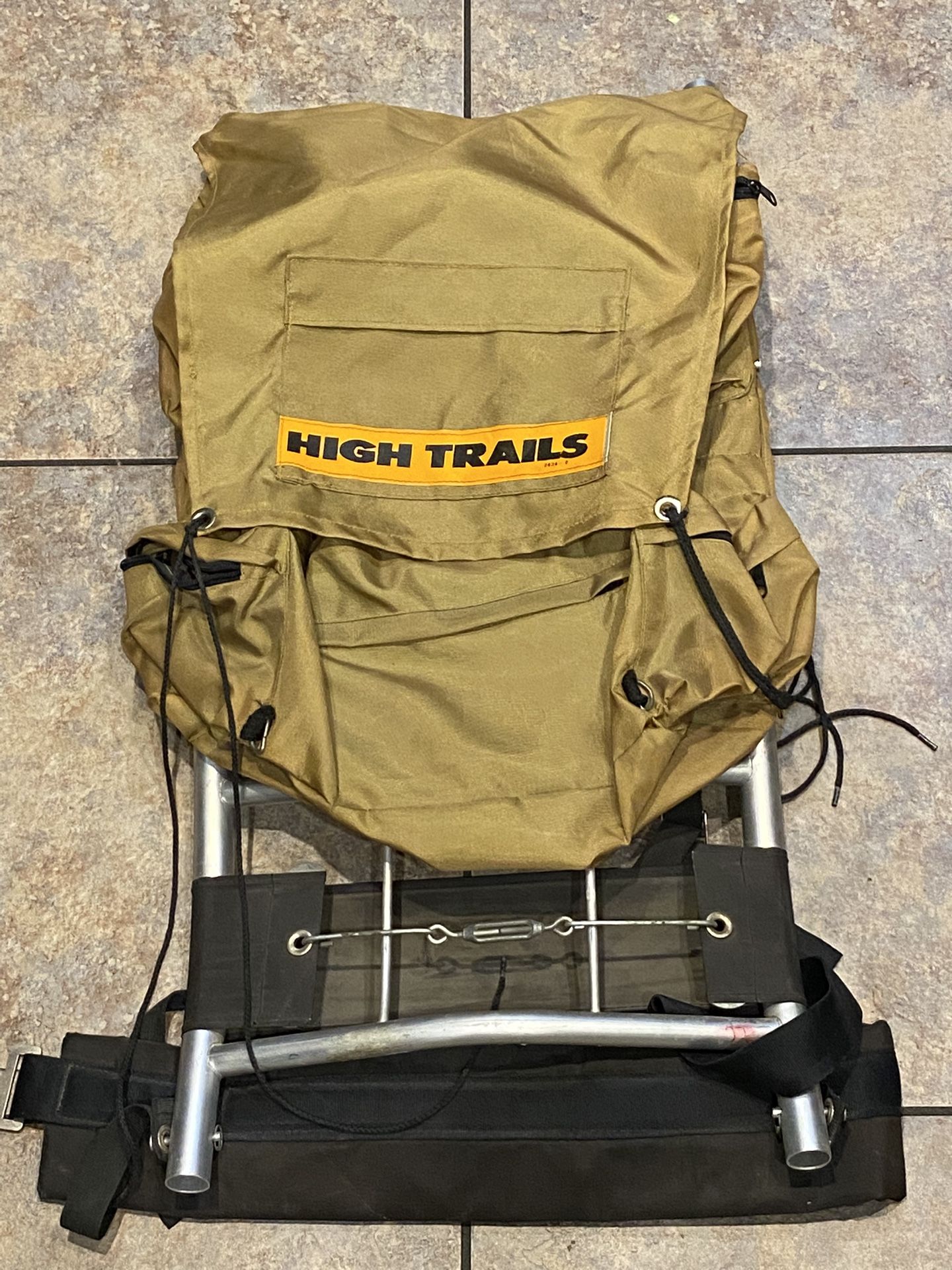 Vintage Large High Trails Cruiser Hiking Camping Backpack with Aluminum Frame