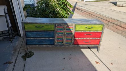 Kids dresser from Nadeau