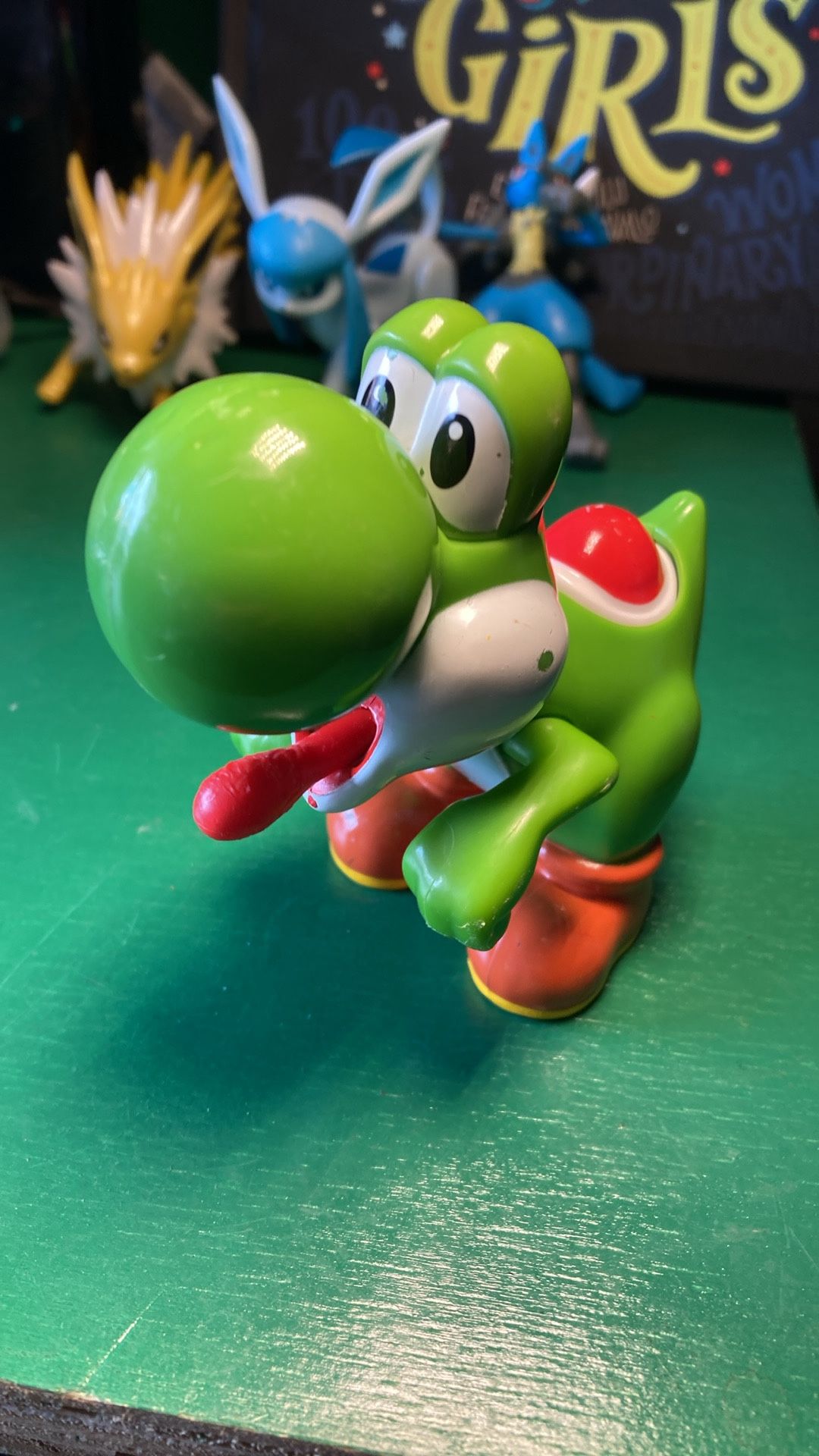 Mcdonald’s Happy Meal Yoshi figurine