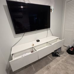 floating tv shelf 