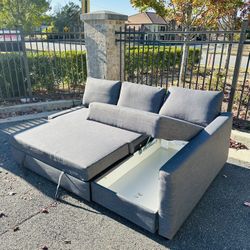 Free Delivery 🚚 Ikea pullout bed couch 