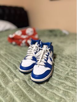 Used dunks 9.5