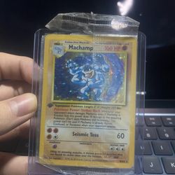🔥 1st Edition Holo Machamp – Base Set – Possible PSA 10 (Sealed) 🔥