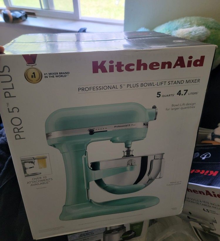Pro Bowl- Lift Stand Mixer