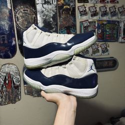 Jordan 11 Size 8.5 No Box No Laces 