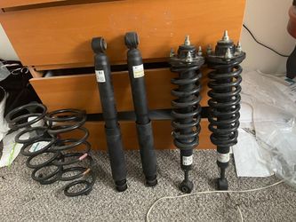 Came Out Of 4-runer 2021.originals And Only Drove With Them For 5000miles Only Their Like Brand New Still. Ask For For A Price Is 850 For All Of Ti