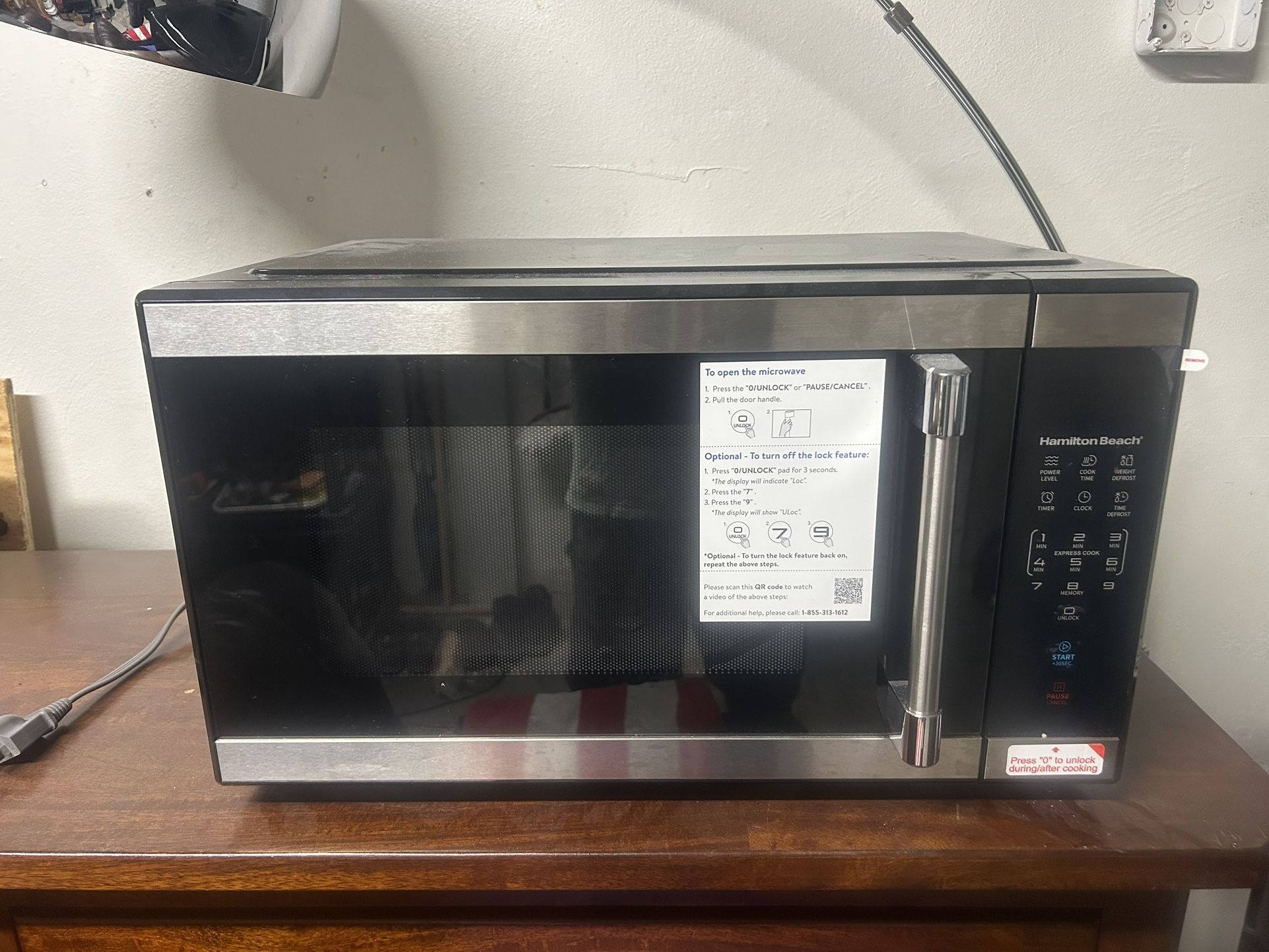 Microondas (Microwave) Hamilton Beach 1.1 cu ft – 1000 W