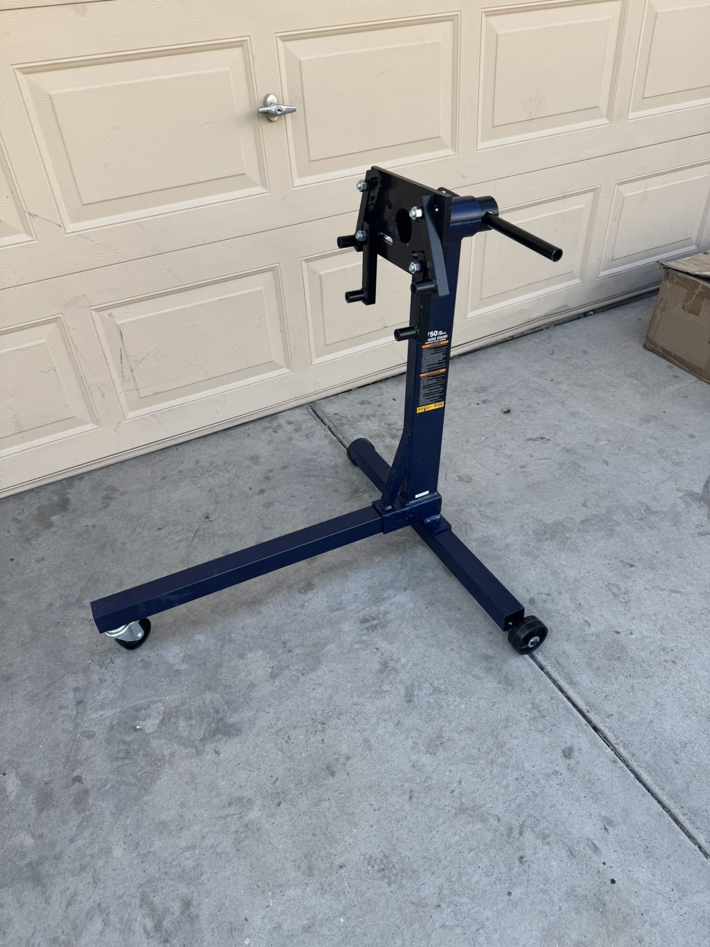 750LBS ENGINE STAND NEW 