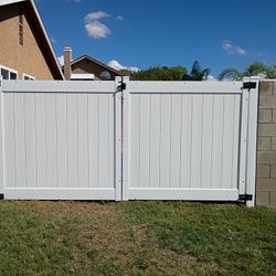 Vinyl Fence 