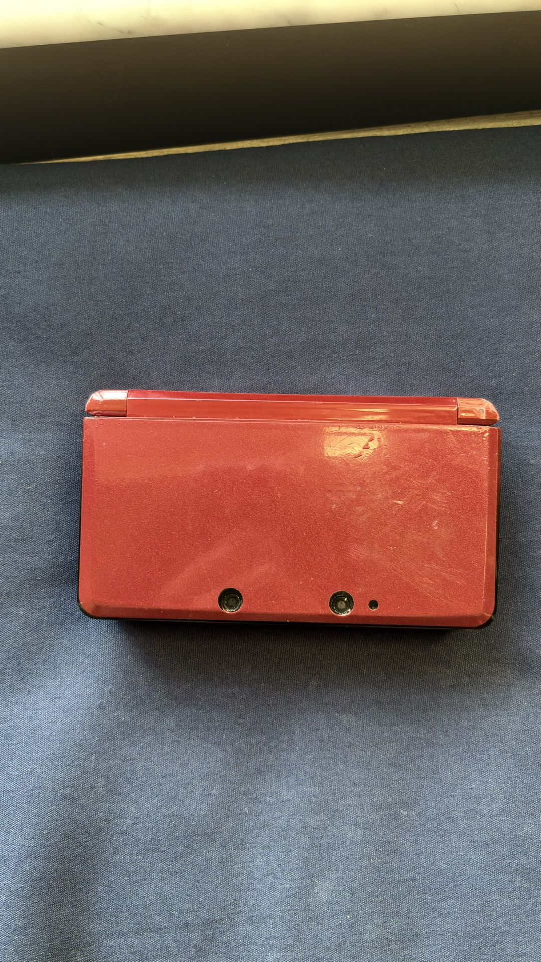 Red Nintendo 3DS