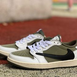 AJ 1 travis scott medium olive