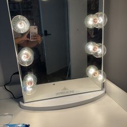 Impressions vanity Hollywood old glow 