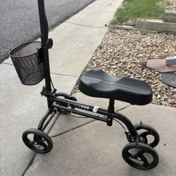 Knee Scooter With Basket