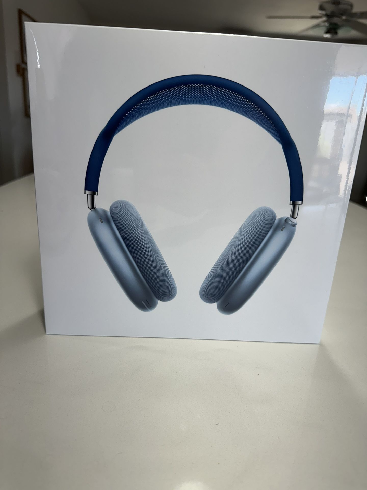 Air Pods Max(New sealed) Sky Blue Apple Care+ Included