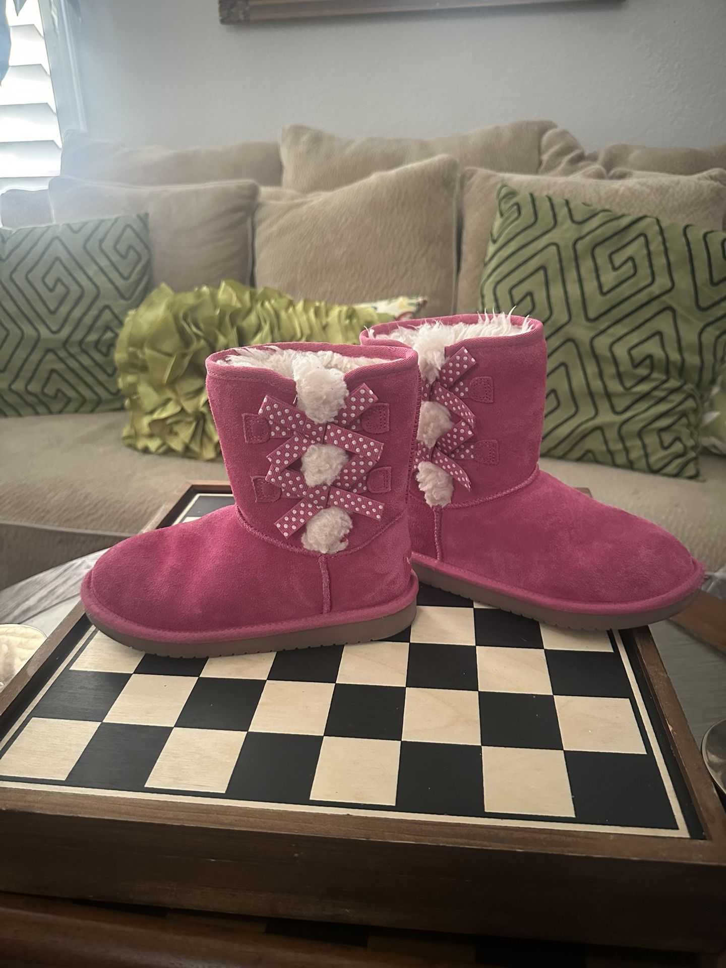 Size 1 Girls UGG Koolaburra boots