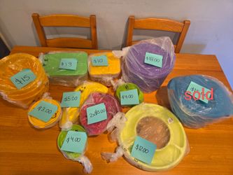 Tupperware items