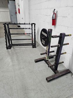 PAIR Racks & Heavy Duty Weight Plate Tree + Barbell Rack. Zip 33130. Delivery for extra.
Durable steel weight plate tree and barbell storage rack set