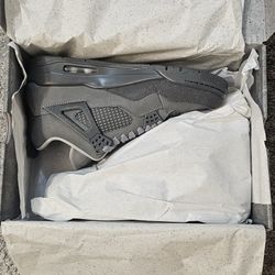 Jordan 4s