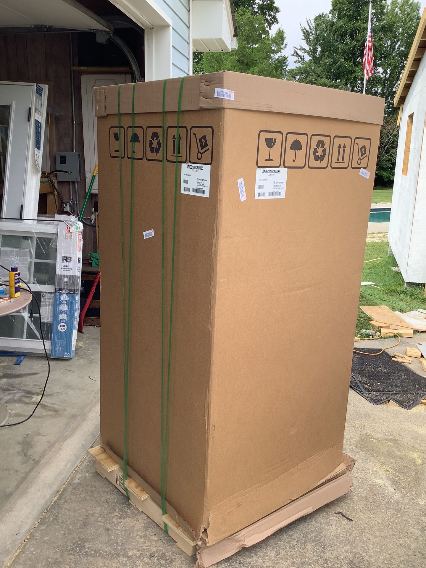 New In Box Ariston 100 Gallon 16500 Watt Stainless Water Heater