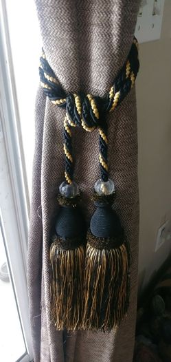 Tassels set at 2