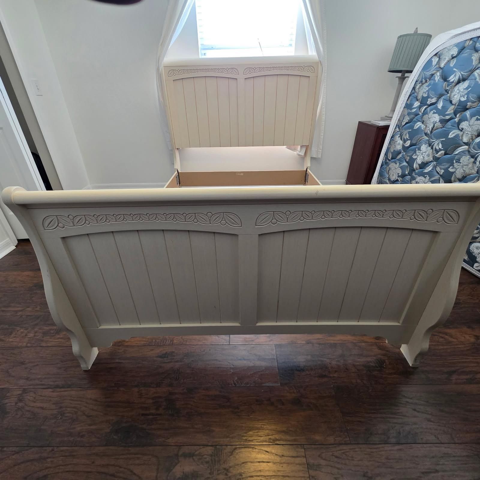 Full Size sleigh Bed -Solid Wood