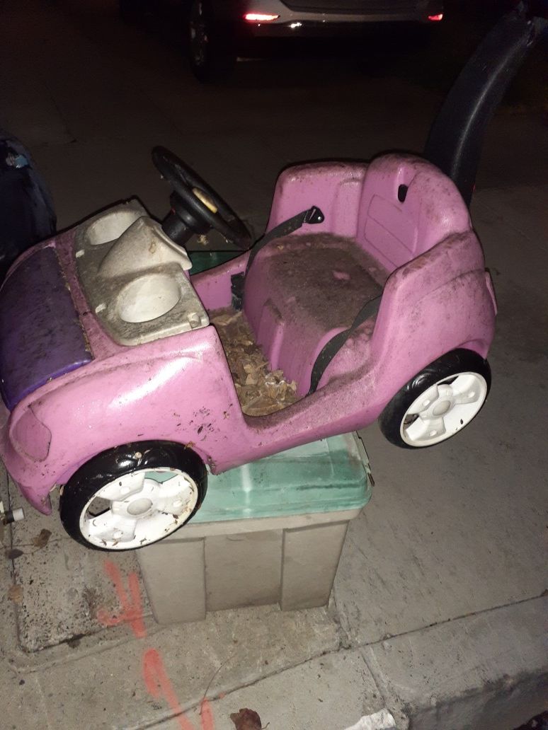 Free free free pink car