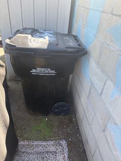 Trash can
