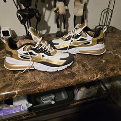 Nike Airmax 270 React