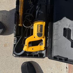 12 Amp Corded Variable Speed Reciprocating Saw