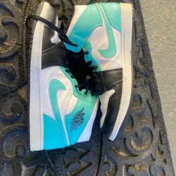 Air Jordan 1 Mid Tropical Twist Men 