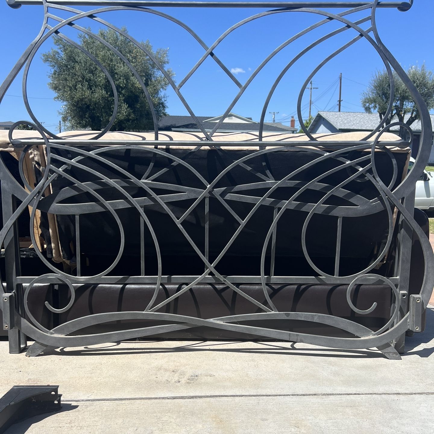 Queen Size Wrought Iron Bed Frame