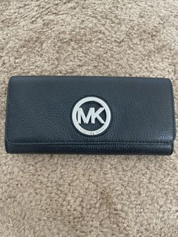 Micheal Kors Leather Wallet