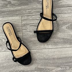 Black  Strap  Flat  Sandals 
