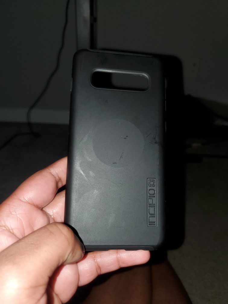 SAMSUNG S10+ PHONE CASE...In good CONDITION 