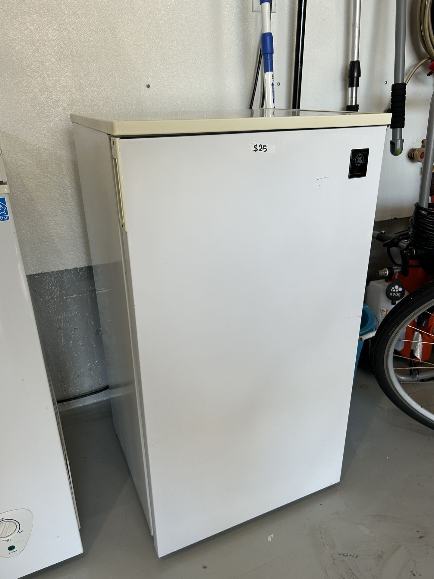 Small GE Refrigerator 