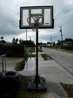 Basketball hoop