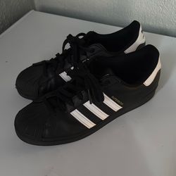 black adidas superstar size 11
