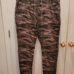 Across The Pond Signature Line Green Camo Mens Drawstring Jogger Pants - Size 2X