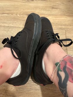 Pair of women’s black size 9 vans