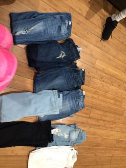 Hollister , Abercrombie, American apparel