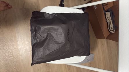 Essential short dark oatmeal