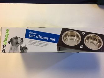 New Dinner Pet set.
